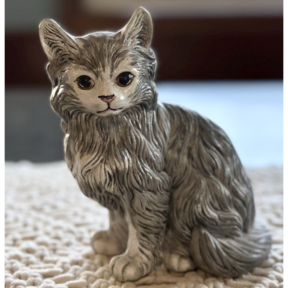 Vintage Grey Persian Cat Figurine Ceramic Hand‎ Made painted 5.5”